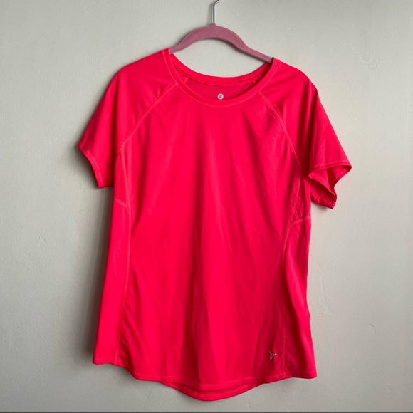 Old Navy Pink Semi-Fitted Active Tee Shirt - Picture 1 of 6